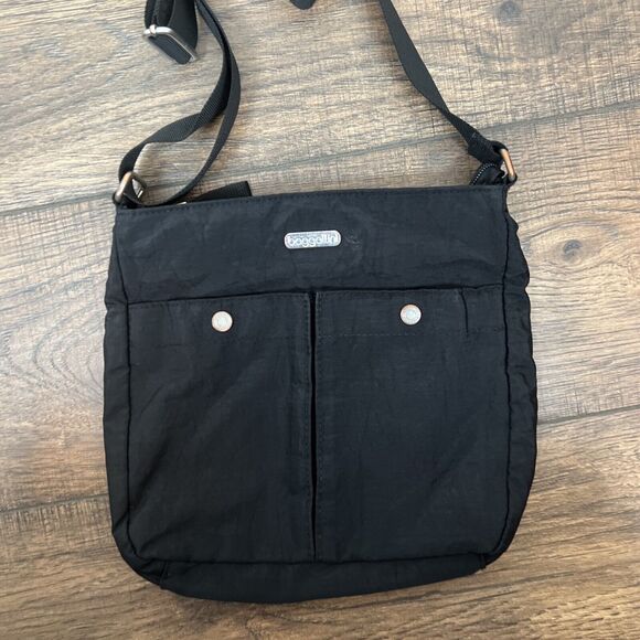 Baggallini Midnight Crossbody Bag - Picture 7 of 13